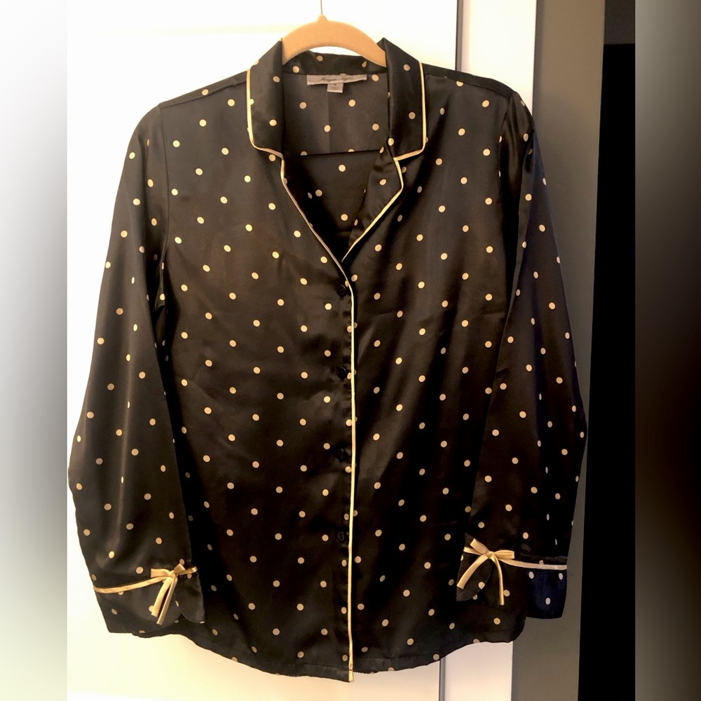 Two piece black polka dot pajama set-Morgan Taylor-size small. Like new!!